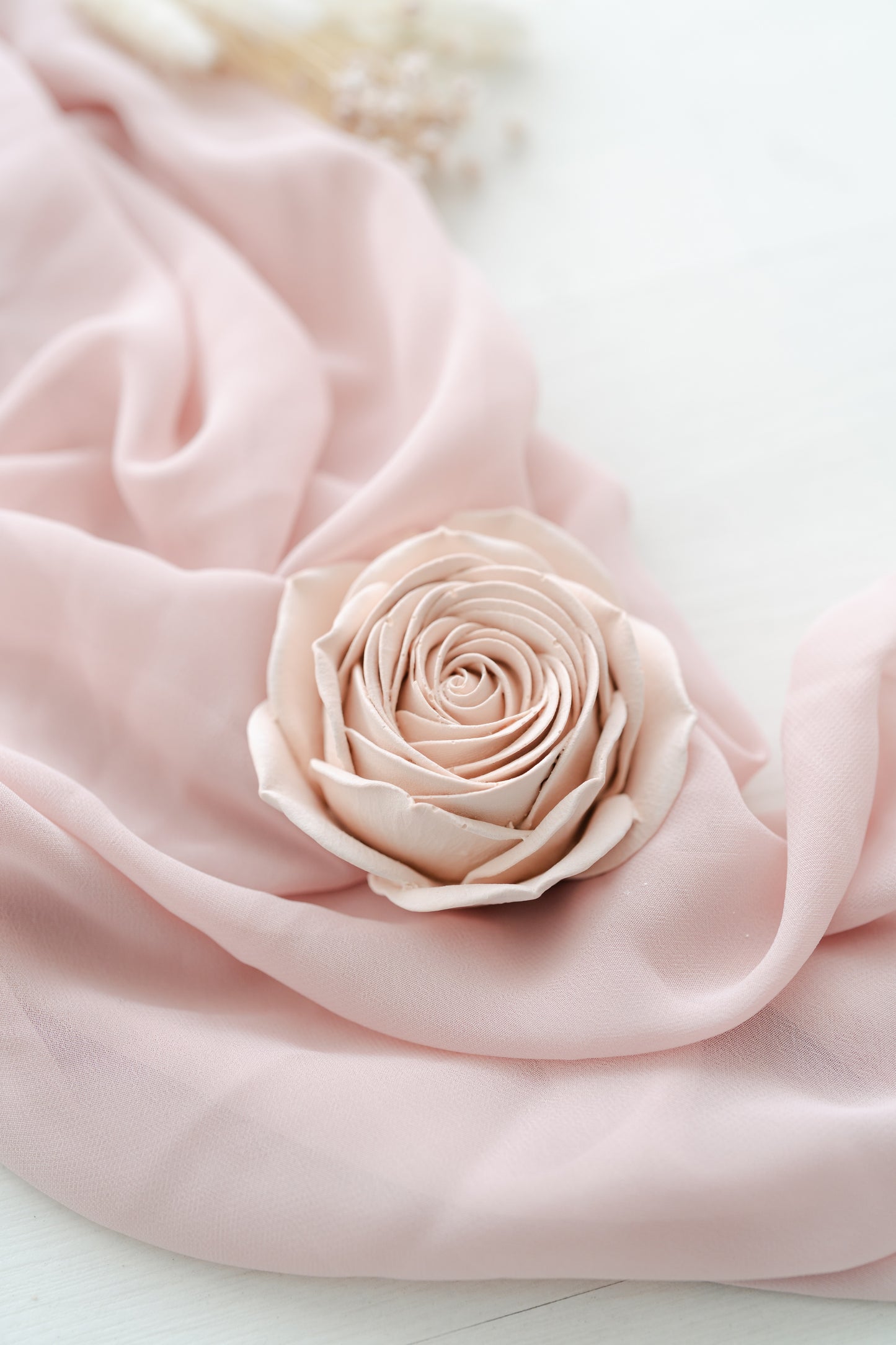 Realistic rose