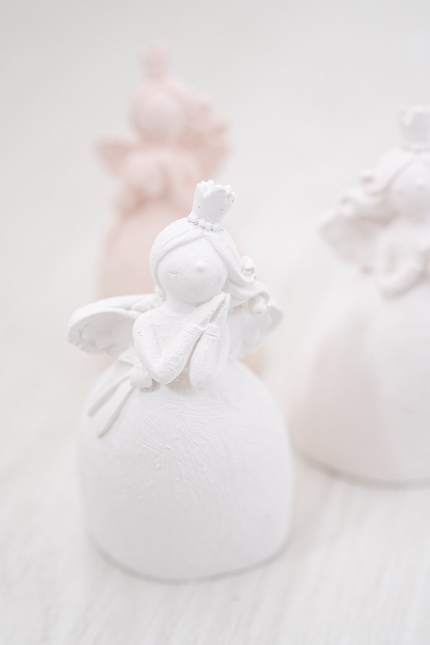 Fadinha 3D com mão no rosto