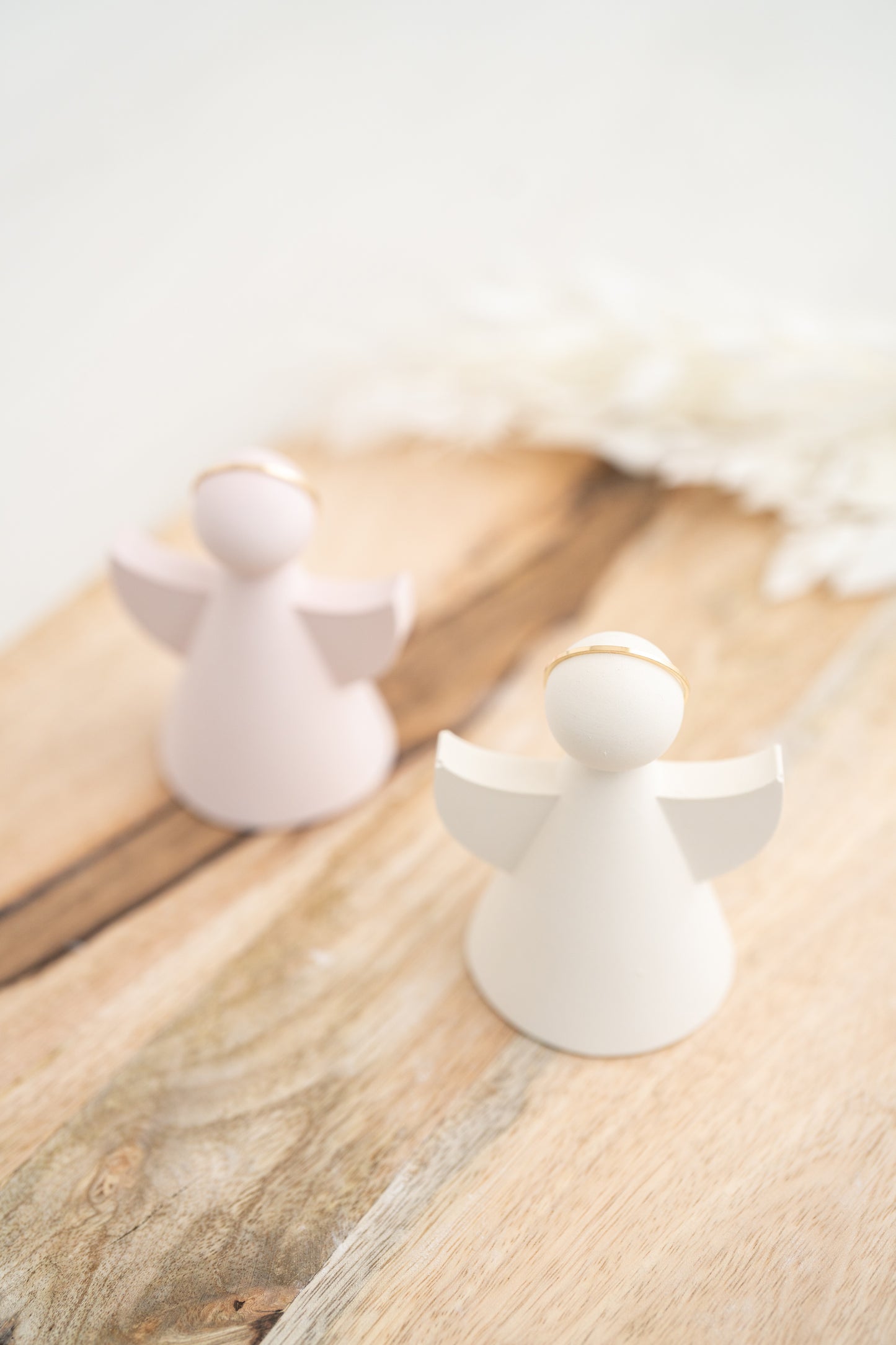 Anjo liso com auréola